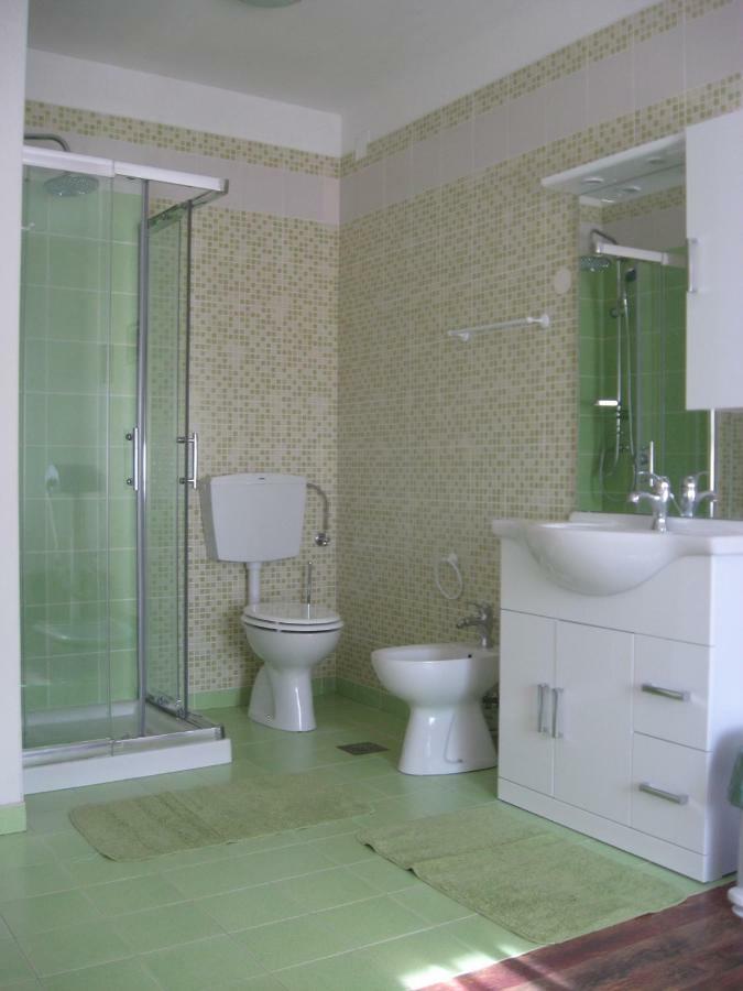 Country House Lokev Guest House ภายนอก รูปภาพ