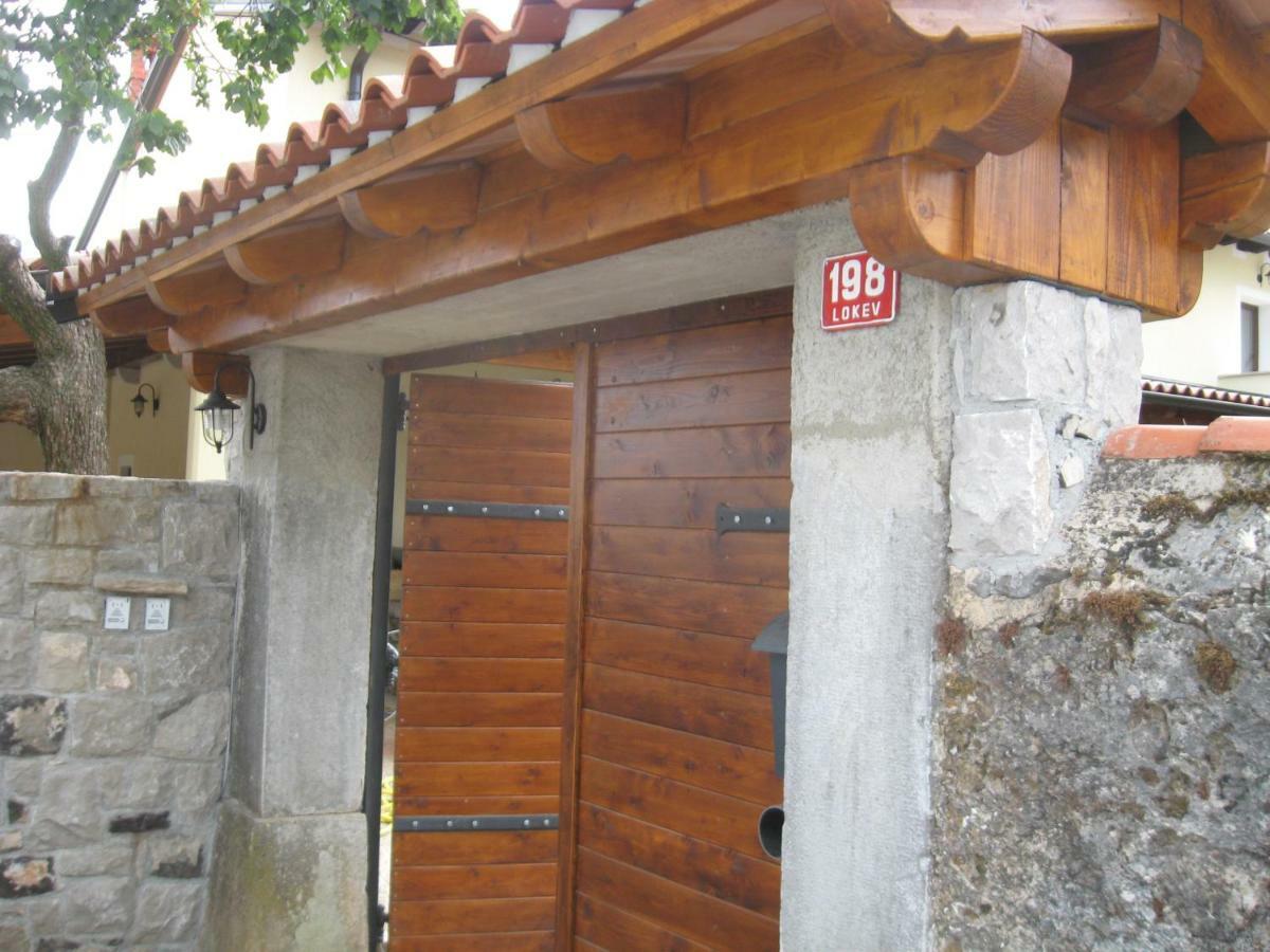 Country House Lokev Guest House ภายนอก รูปภาพ